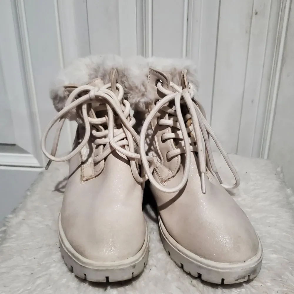 Girls BCBG Boots Cream Fur-Lined Kids Boots